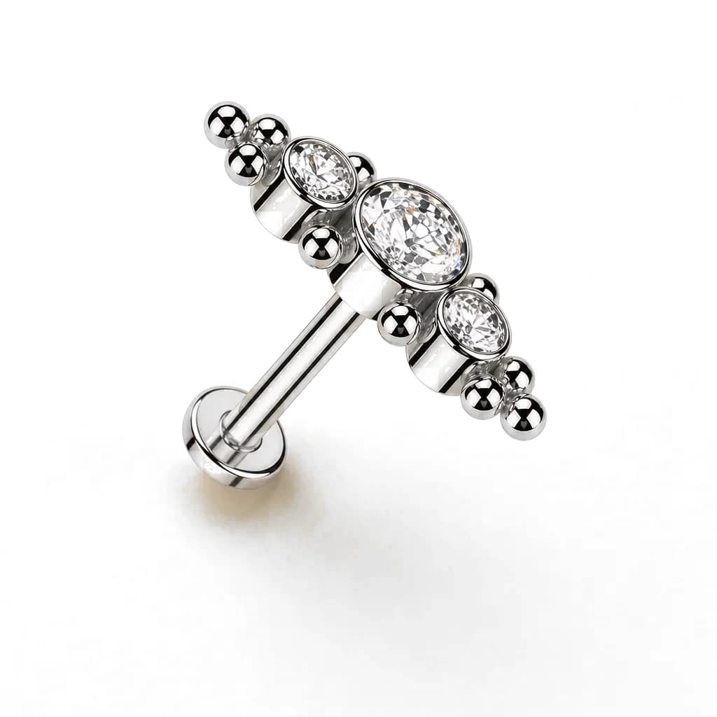 Labret, 3 klare Kristalle und Kügelchen